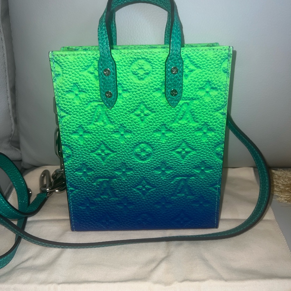 Louis Vuitton XS Sac Plat Taurillon Illusion